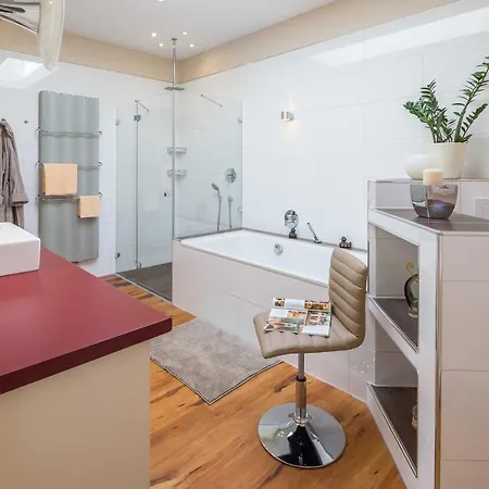 Apartment Roter Balkon