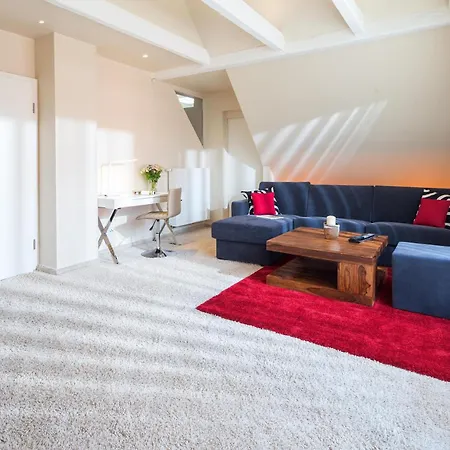 Roter Balkon *