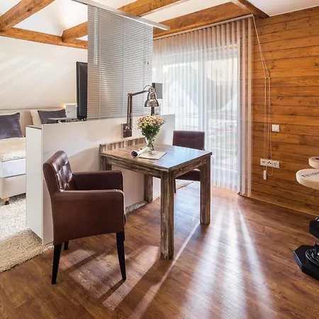 Roter Balkon Apartamento *